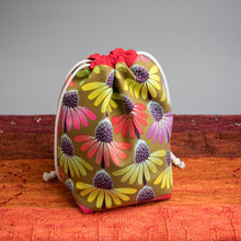 Load image into Gallery viewer, AUTUMN EQUINOX BAG - QUARTERLY YARN CLUB 2023